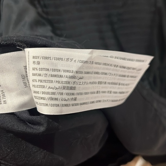 Abercrombie + Fitch | Pleated Long Sleeve - Picture 12 of 12